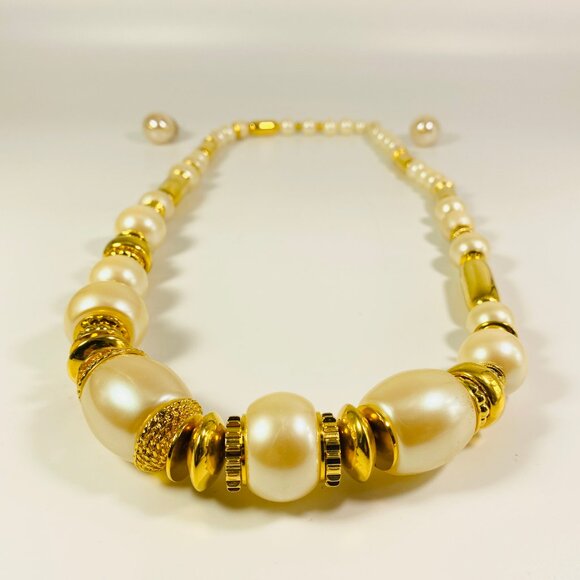 Vintage Jewelery - Artificial gold & pearl like beads necklace &  ear drops - Picture 4 of 6